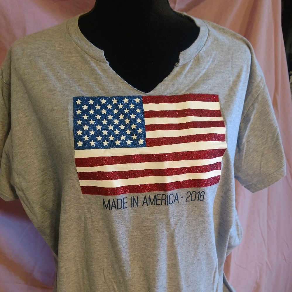 Tee shirt